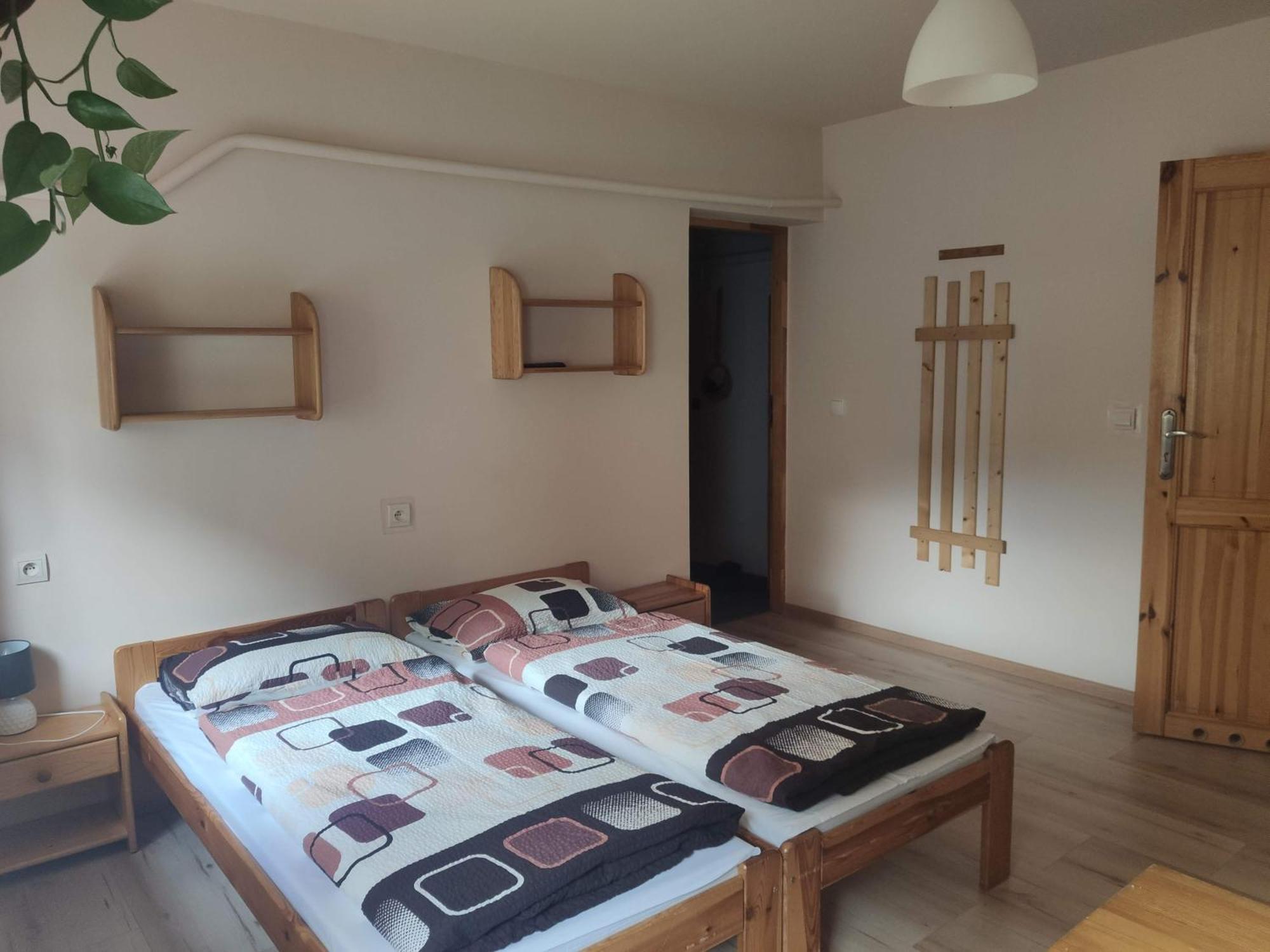 Apartamenty I Pokoje Goscinne "Wacus" Srebrna Gora Luaran gambar