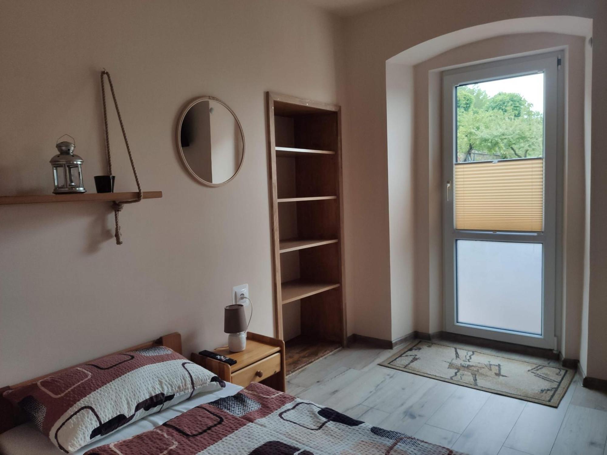 Apartamenty I Pokoje Goscinne "Wacus" Srebrna Gora Luaran gambar