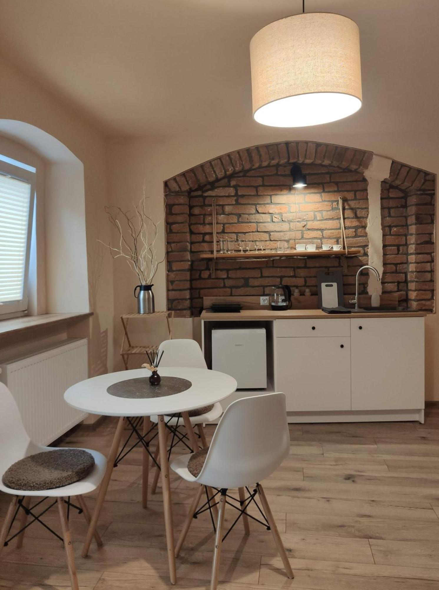 Apartamenty I Pokoje Goscinne "Wacus" Srebrna Gora Luaran gambar