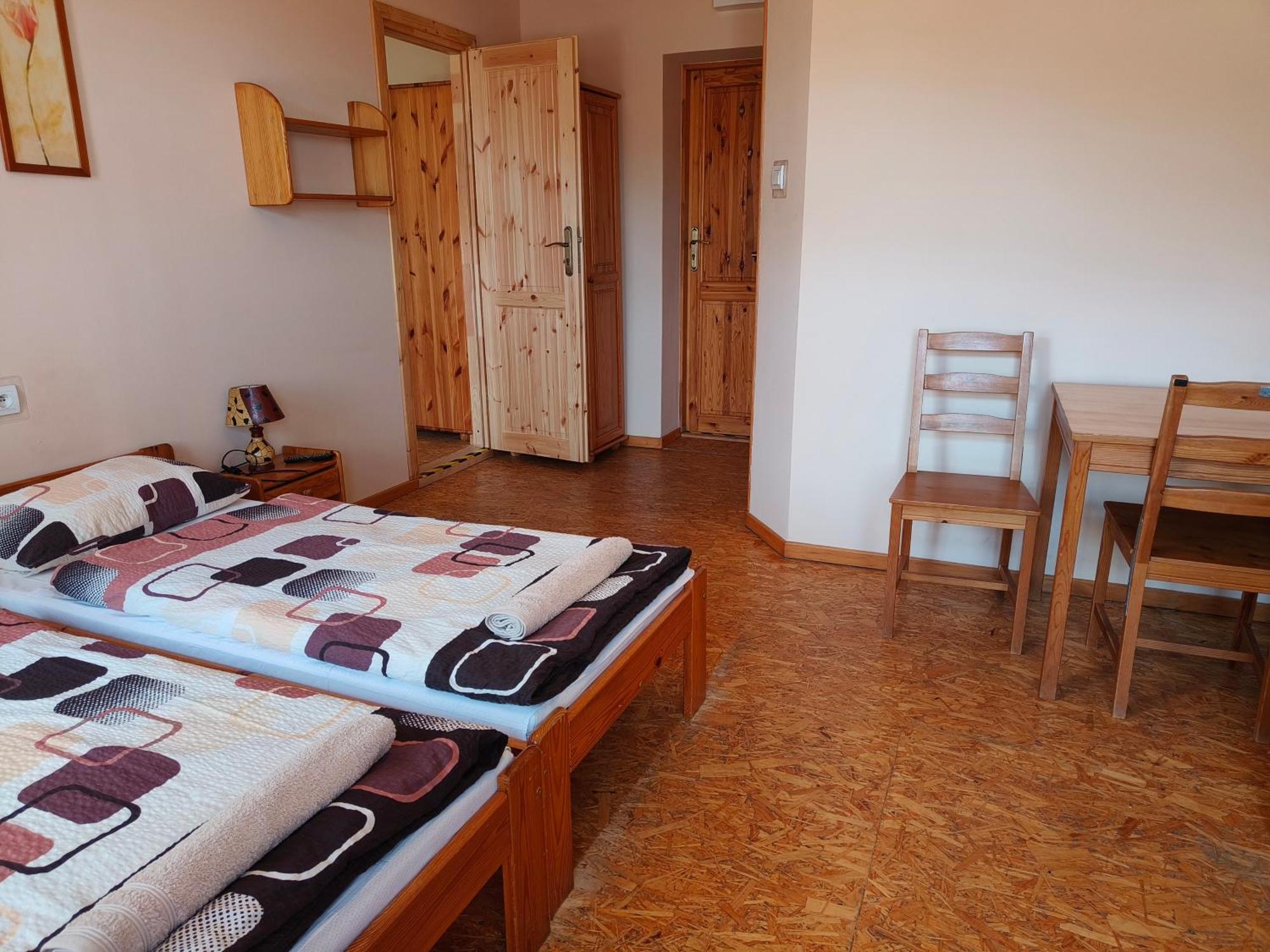Apartamenty I Pokoje Goscinne "Wacus" Srebrna Gora Luaran gambar